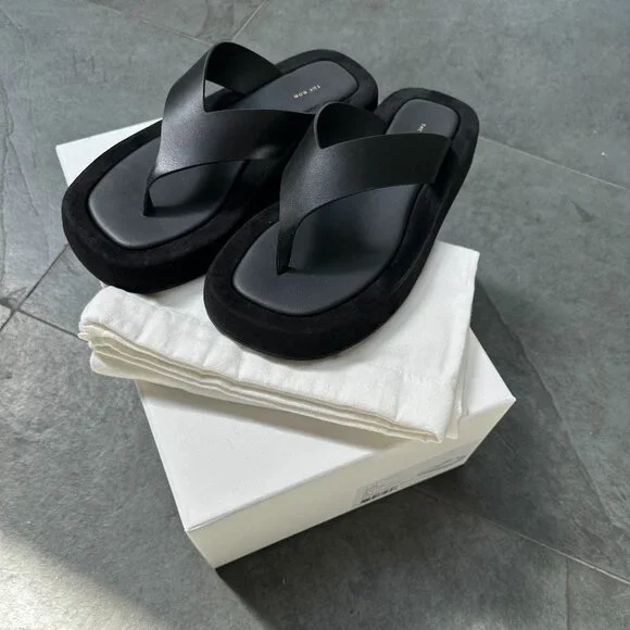 Row - Ginza Sandal Size 38 - BRAND NEW - Picture 3 of 8